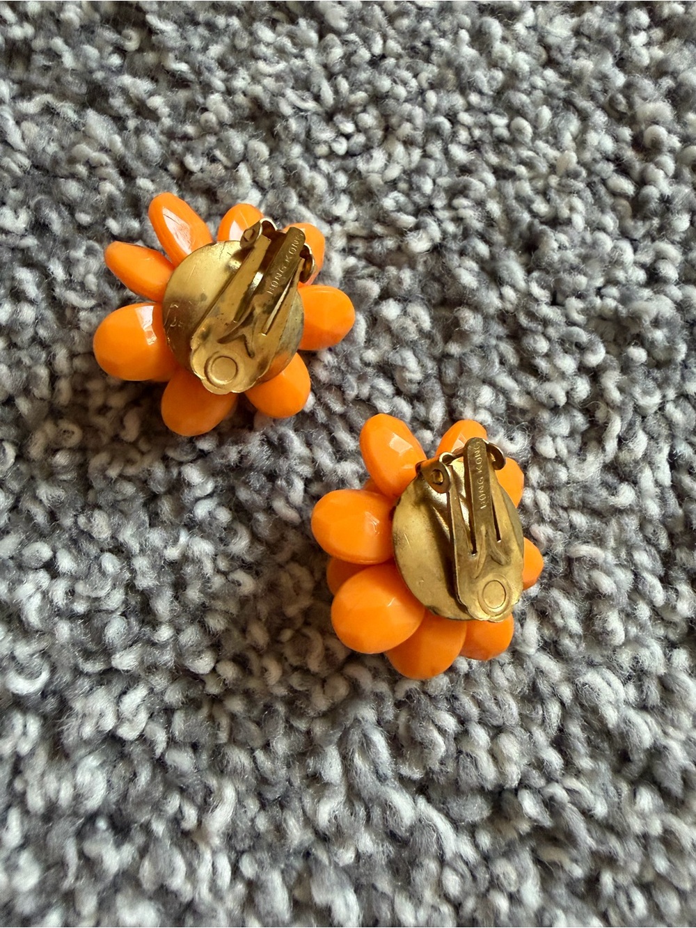 Orange Floral Cluster Clip-On Earrings summer Vintage Mid Century - Picture 2 of 2